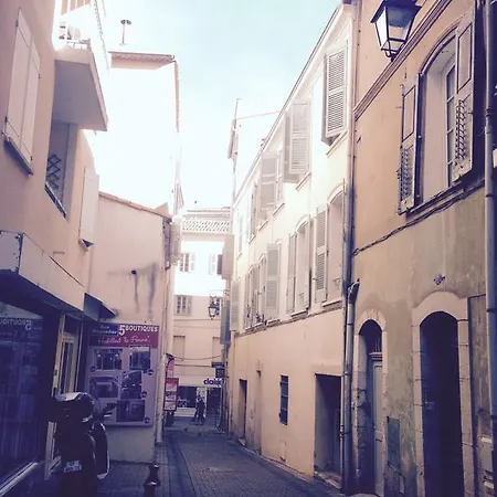 Petit Nid Douillet Apartment *